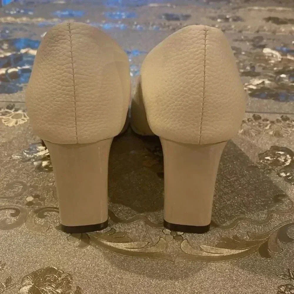 Beautiful heels NEW - Picture 4 of 7